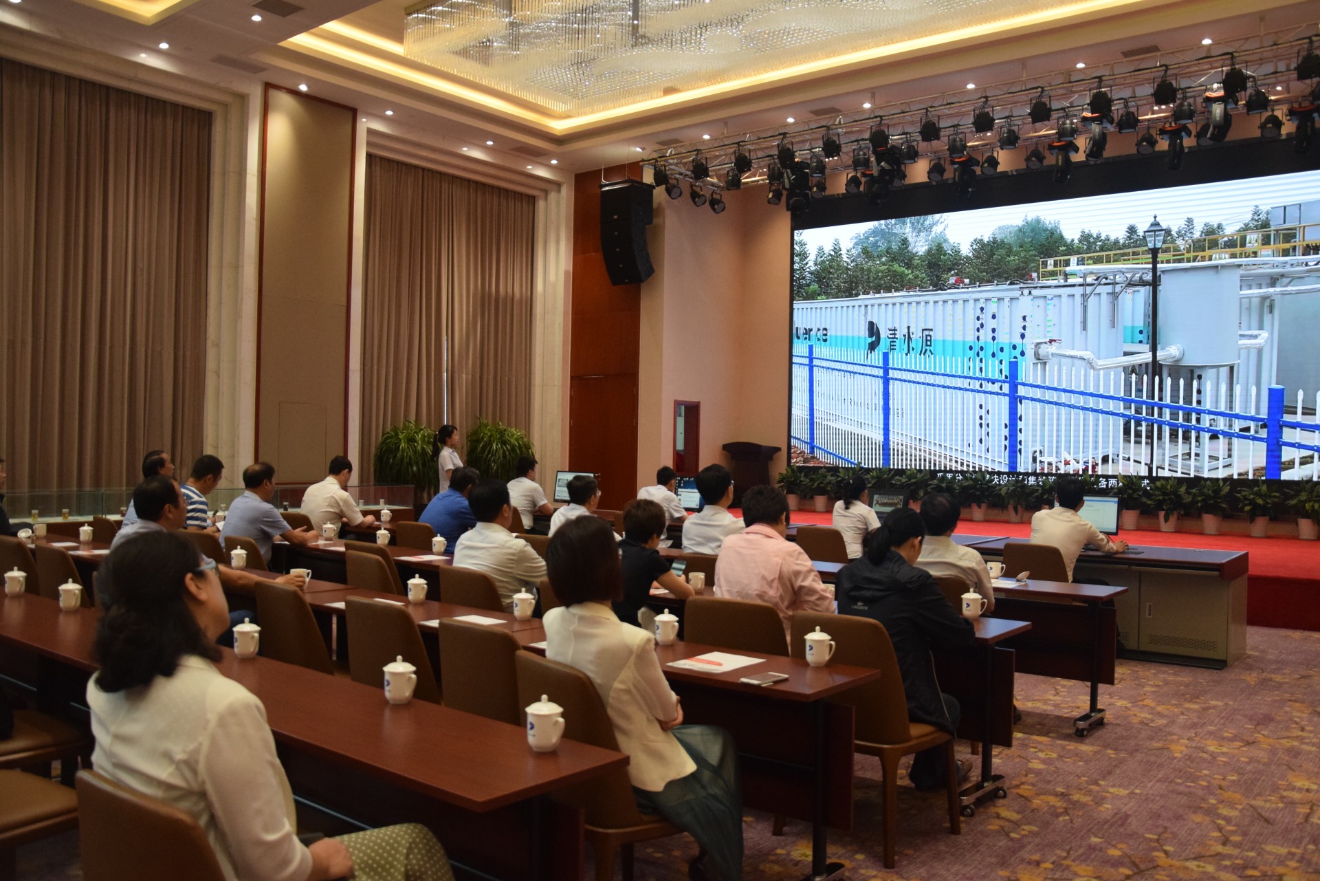 dsc_0241_wps图片.jpg